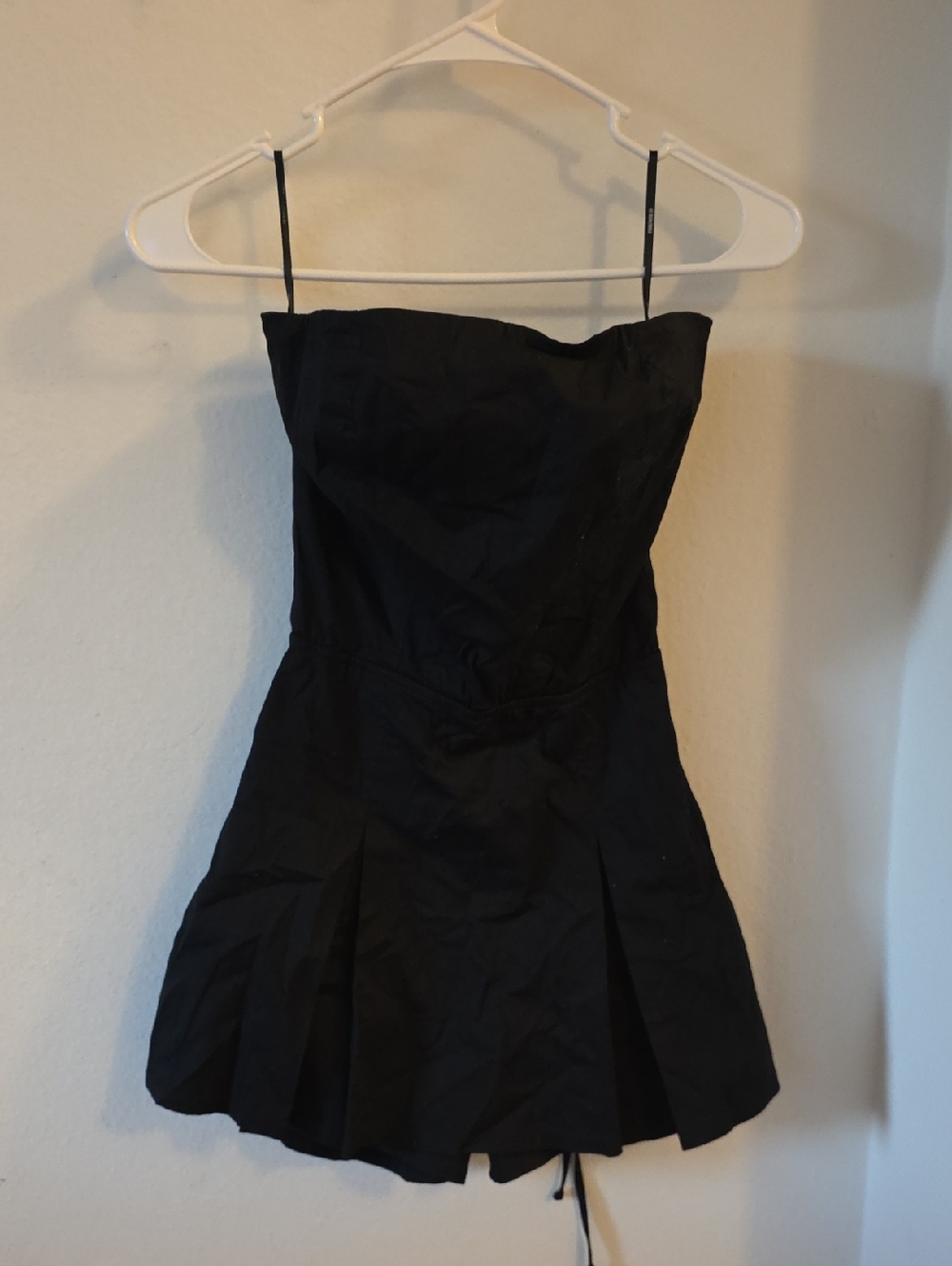 Forever 21 Black Strapless Pleated Mini Dress